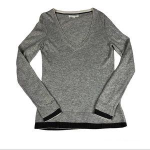 Banana Republic Sweater Women’s S Cashmere Wool Gray V-Neck Knit Italian Yarn